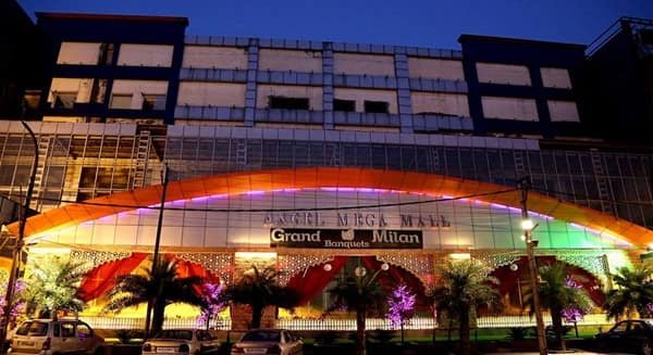 Grand Milan Banquet, Kaushambi: Location, Connectivity, Nearby Areas