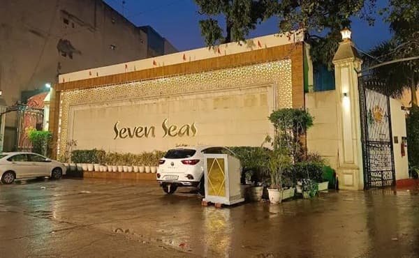 Seven Seas Banquet & Lawn, Lawrence Road