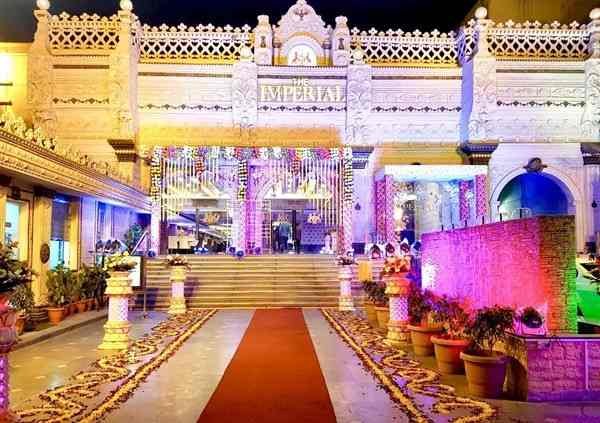 The Imperial Banquet, Moti Nagar: Location, Connectivity, Nearby Areas